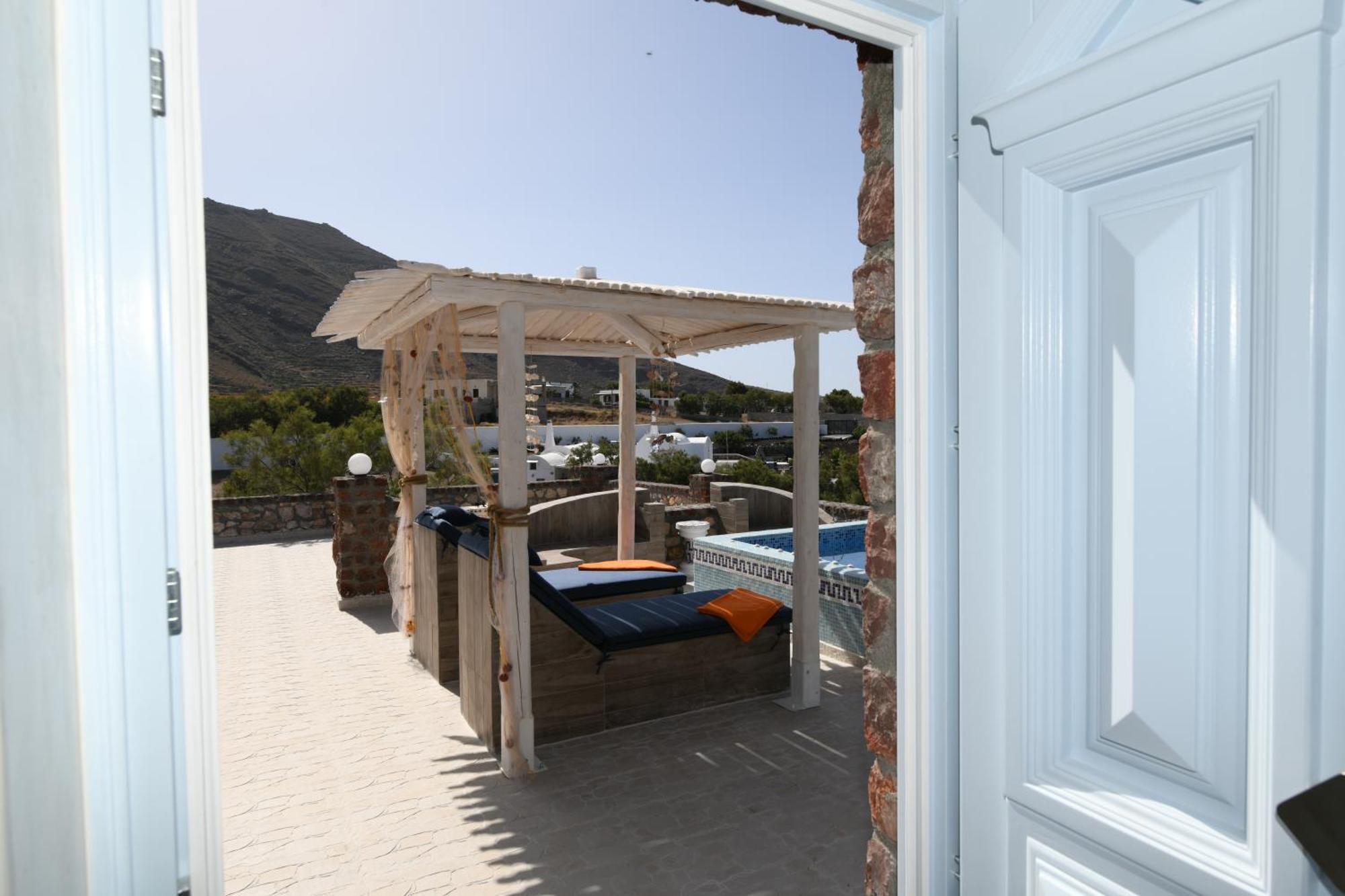Starlight Luxury Seaside Villa & Suites Imerovigli  Bagian luar foto