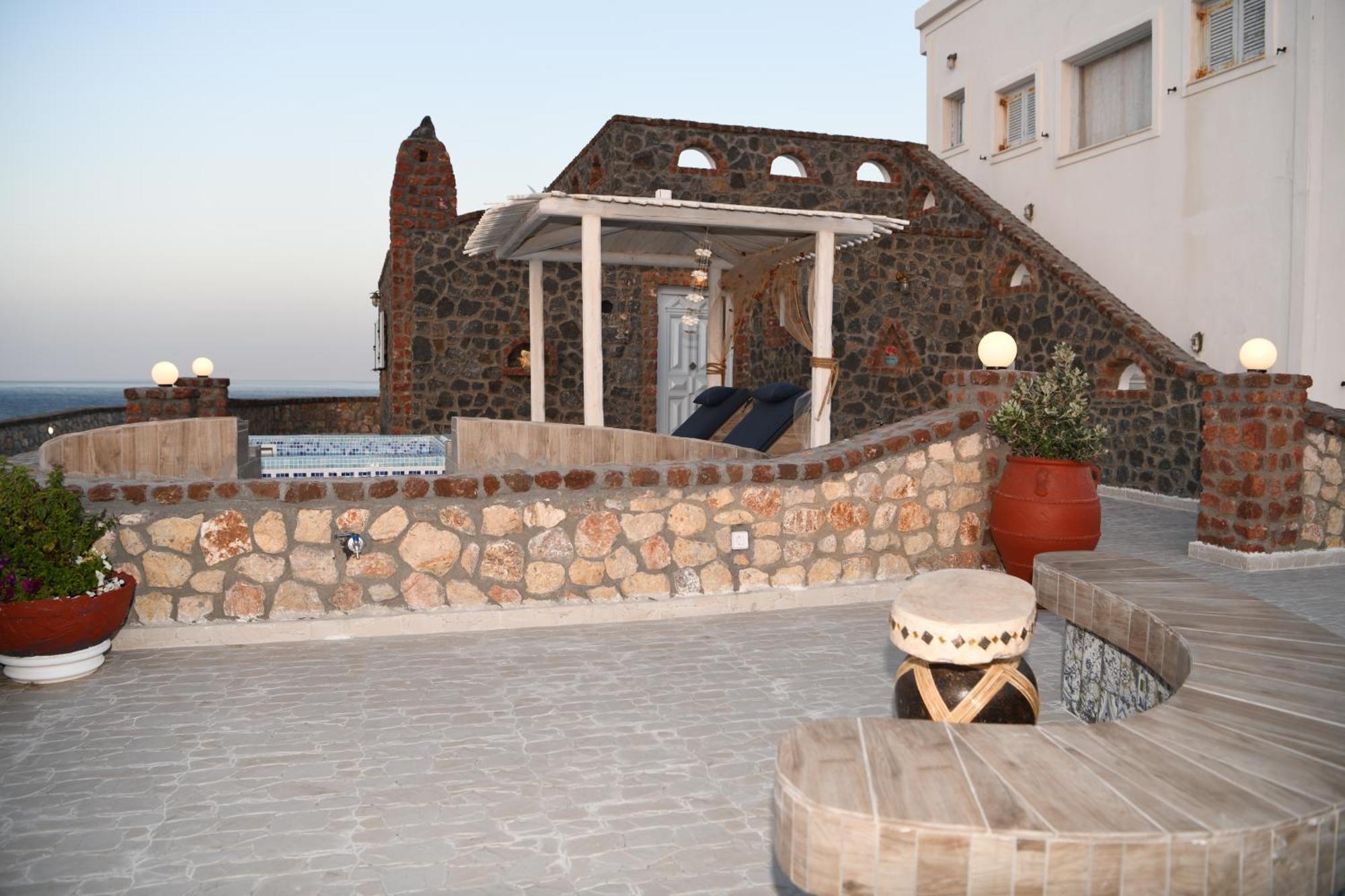Starlight Luxury Seaside Villa & Suites Imerovigli  Bagian luar foto