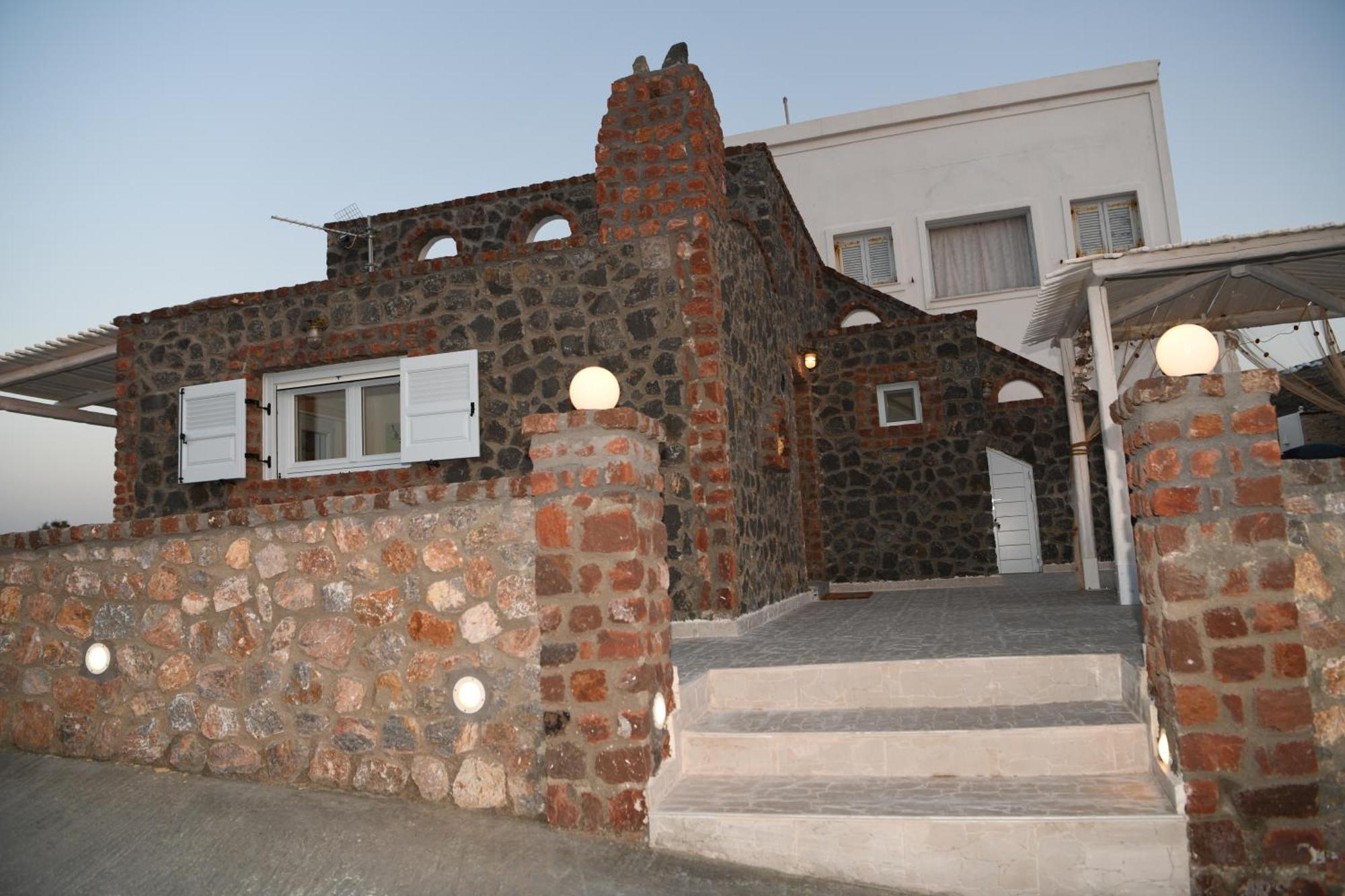 Starlight Luxury Seaside Villa & Suites Imerovigli  Bagian luar foto