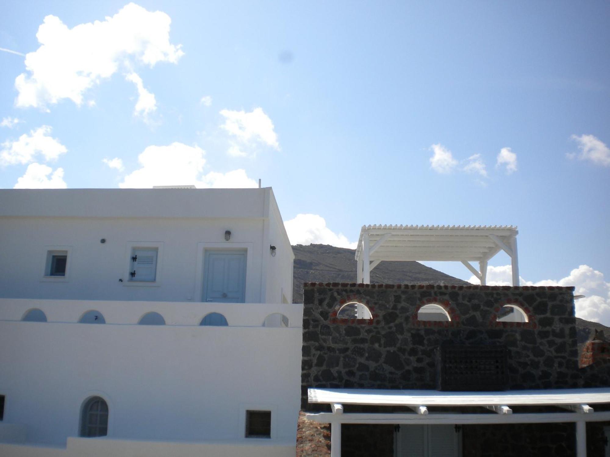 Starlight Luxury Seaside Villa & Suites Imerovigli  Bagian luar foto