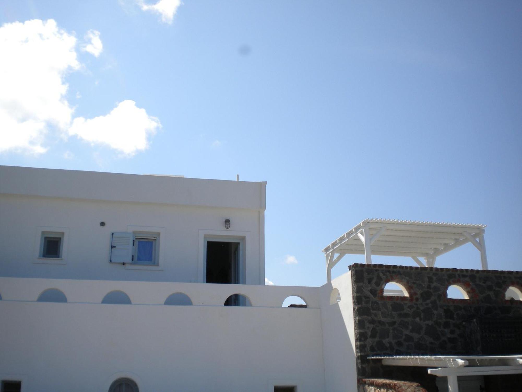 Starlight Luxury Seaside Villa & Suites Imerovigli  Bagian luar foto